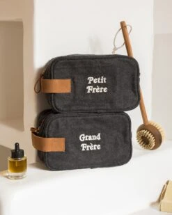 La Trousse De Toilette Petit Frère En Laine - Gris Anthracite -Bijoux Magasin la trousse de toilette petit frere en laine gris anthracite