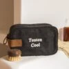 La Trousse De Toilette Tonton Cool En Laine - Gris Anthracite -Bijoux Magasin la trousse de toilette tonton cool en laine gris anthracite 6