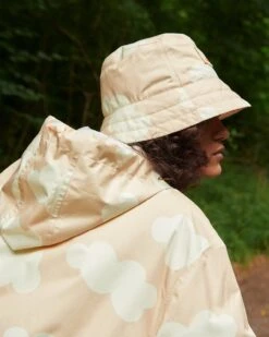 Le Bob Imperméable Nuages Adulte - Latte - Flotte X émoi émoi -Bijoux Magasin le bob de pluie nuages adulte latte flotte x emoi emoi 17