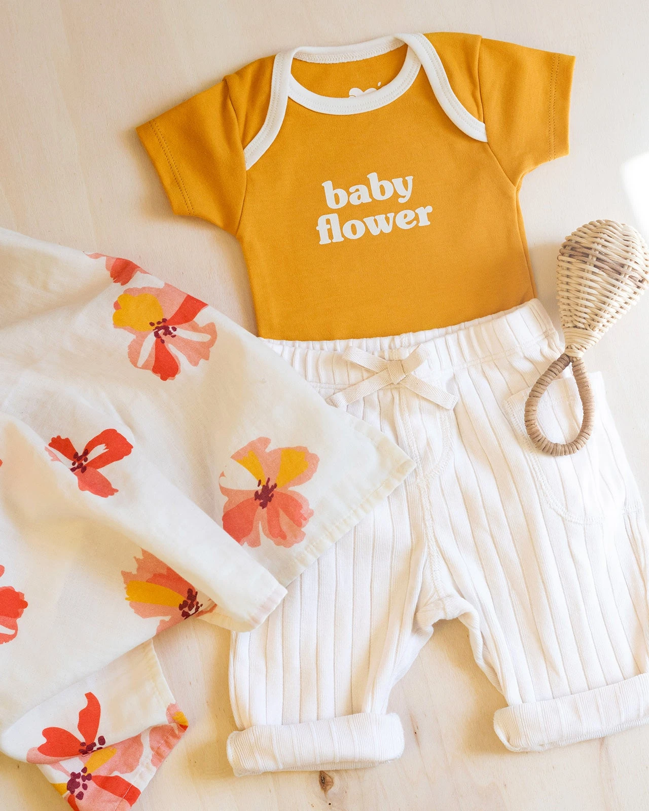 Le Body Baby Flower En Coton Bio - Mangue 5 Le Body Baby Flower En Coton Bio - Mangue – Image 3