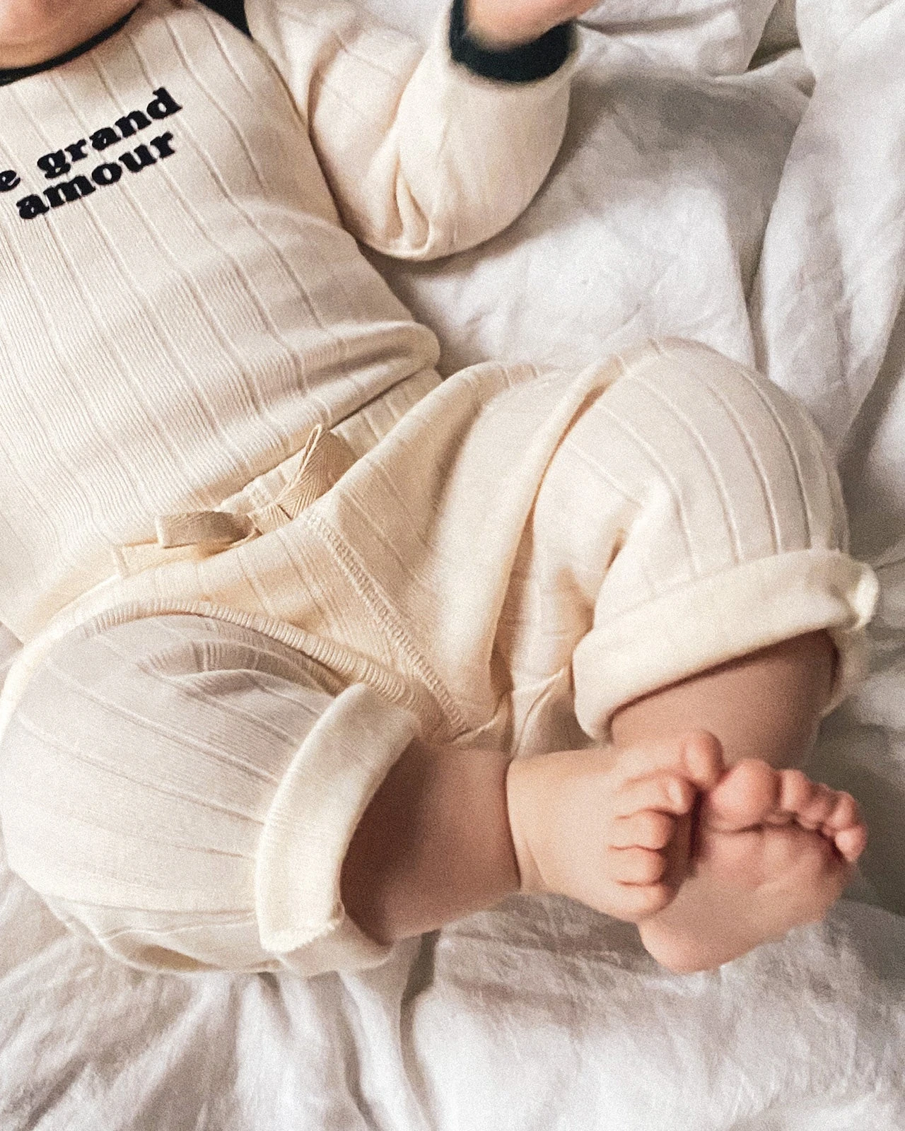 Le Body Le Grand Amour Et Le Pantalon - Crème 4 Le Body Le Grand Amour Et Le Pantalon - Crème – Image 2