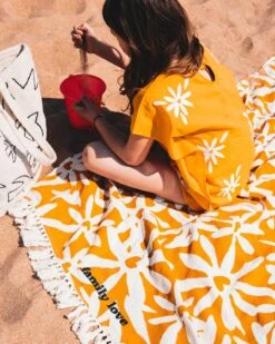 Le Caftan Brodé Pâquerettes Enfant - Mangue -Bijoux Magasin le caftan brode paquerettes enfant mangue emoi emoi 11