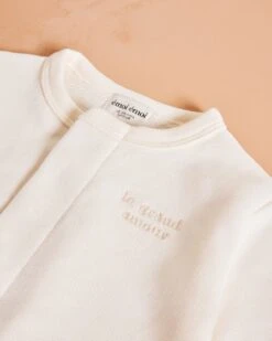 Le Cardigan Bébé Le Grand Amour En Coton Bio - Crème -Bijoux Magasin le cardigan brode le grand amour bebe en coton bio creme 3