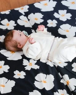 Le Cardigan Bébé Le Grand Amour En Coton Bio - Crème -Bijoux Magasin le cardigan brode le grand amour bebe en coton bio creme 8