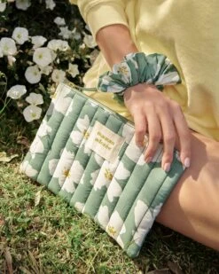 Le Chouchou En Coton Bio -Anémones Olive -Bijoux Magasin le chouchou anemones en coton bio olive 2