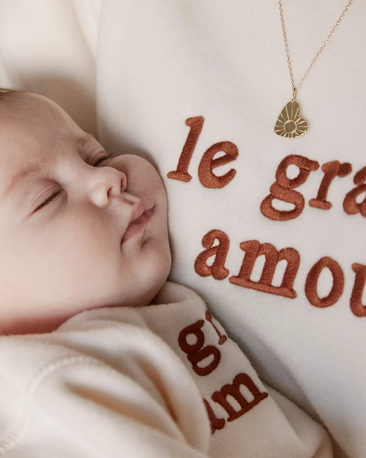 Le Duo De Sweats Le Grand Amour Femme / Enfant En Polaire Recyclée - Crème 15 Le Duo De Sweats Le Grand Amour Femme / Enfant En Polaire Recyclée - Crème – Image 13