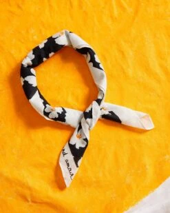 Le Foulard Anémones En Coton - Bleu Nuit -Bijoux Magasin le foulard anemones en coton blueberry 6