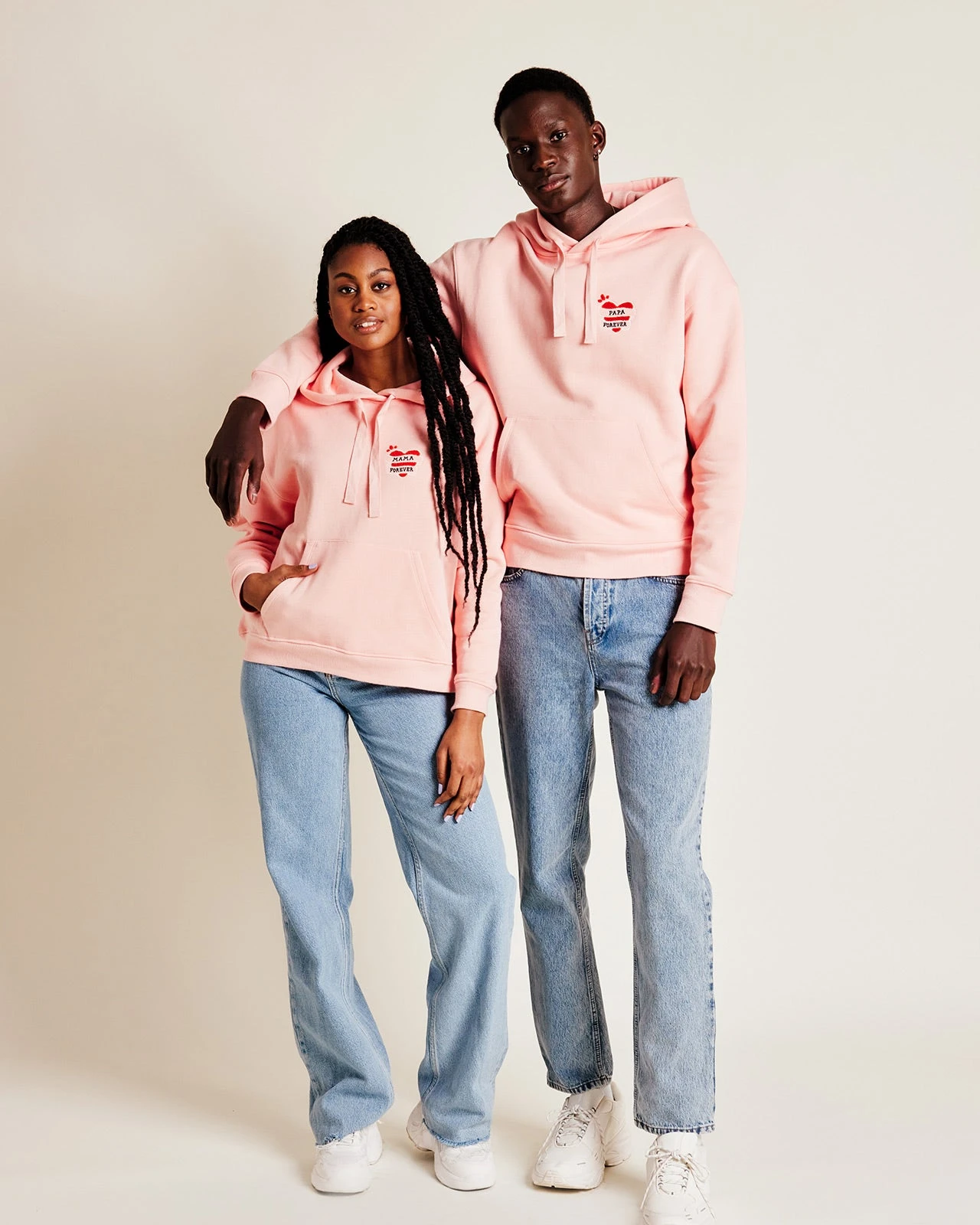 Le Hoodie Brodé Papa Forever Homme En Coton Bio - Rose 9 Le Hoodie Brodé Papa Forever Homme En Coton Bio - Rose – Image 7
