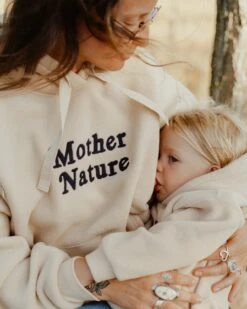 Le Hoodie D'allaitement Mother Nature En Polaire Recyclée - Latte 16 Le Hoodie D'allaitement Mother Nature En Polaire Recyclée - Latte -Bijoux Magasin le hoodie dallaitement mother nature en polaire recyclee latte 6