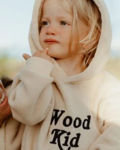 Le Hoodie Wood Kid En Polaire Recyclée - Beige -Bijoux Magasin le hoodie wood kid en polaire recyclee beige 4 07914af2 12d2 485b b834 4c3e900286d3