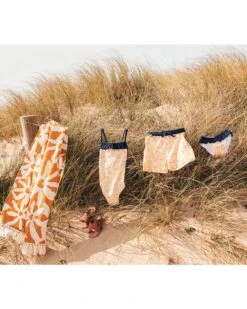 Le Maillot Pâquerettes Homme - Gili's X émoi émoi -Bijoux Magasin le maillot paquerettes homme gilis x emoi emoi emoi emoi 1