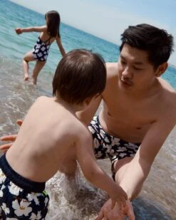 Le Maillot Une Pièce Anémones Enfant - Gili's X émoi émoi 22 Le Maillot Une Pièce Anémones Enfant - Gili's X émoi émoi -Bijoux Magasin le maillot une piece anemones enfant gilis x emoi emoi 7