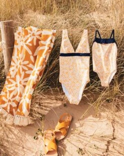 Le Maillot Une Pièce Pâquerettes Femme - Gili's X émoi émoi -Bijoux Magasin le maillot une piece paquerettes femme gilis x emoi emoi emoi emoi 4