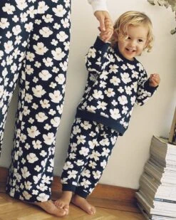 Le Pantalon Pia En Coton Bio - Anémones Bleu Nuit -Bijoux Magasin le pantalon de jogging pia en coton bio anemones bleu nuit 1 99cde486 afa5 408b 9d4b d2b797cd49d0