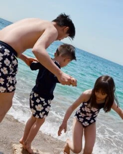 Le Maillot Anémones Enfant - Gili's X émoi émoi 24 Le Maillot Anémones Enfant - Gili's X émoi émoi -Bijoux Magasin le short de bain anemones enfant gilis x emoi emoi 6