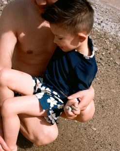 Le Maillot Anémones Enfant - Gili's X émoi émoi 25 Le Maillot Anémones Enfant - Gili's X émoi émoi -Bijoux Magasin le short de bain anemones enfant gilis x emoi emoi 7