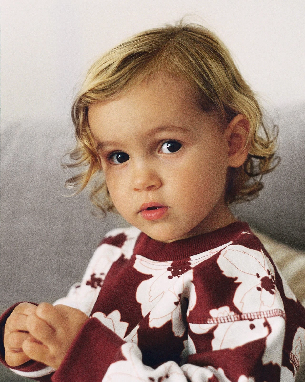 Le Sweat Anémones Maxi Enfant En Coton Bio - Bordeaux 5 Le Sweat Anémones Maxi Enfant En Coton Bio - Bordeaux – Image 3