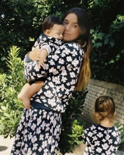 Le Sweat Stella Femme En Coton Bio - Anémones Bleu Nuit -Bijoux Magasin le sweat anemones femme en coton bio blueberry 11