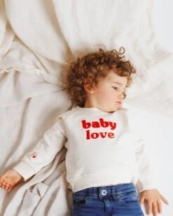 Le Sweat Brodé Baby Love En Coton Bio - Crème -Bijoux Magasin le sweat baby love en coton bio creme emoi emoi 16