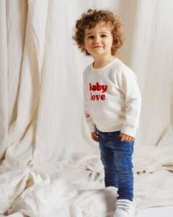 Le Sweat Brodé Baby Love En Coton Bio - Crème -Bijoux Magasin le sweat baby love en coton bio creme emoi emoi 18