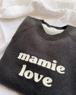 Le Sweat Brodé Mamie Love En Coton Bio - Gris Anthracite -Bijoux Magasin le sweat brode mamie love en coton bio gris anthracite 1 95c5ec94 5d07 4e2a bd28 792a006753e9