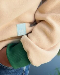 Le Sweat Stan En Polaire Recyclée Et Col Zippé - Latte -Bijoux Magasin le sweat stan en polaire recyclee et col zippe latte 9