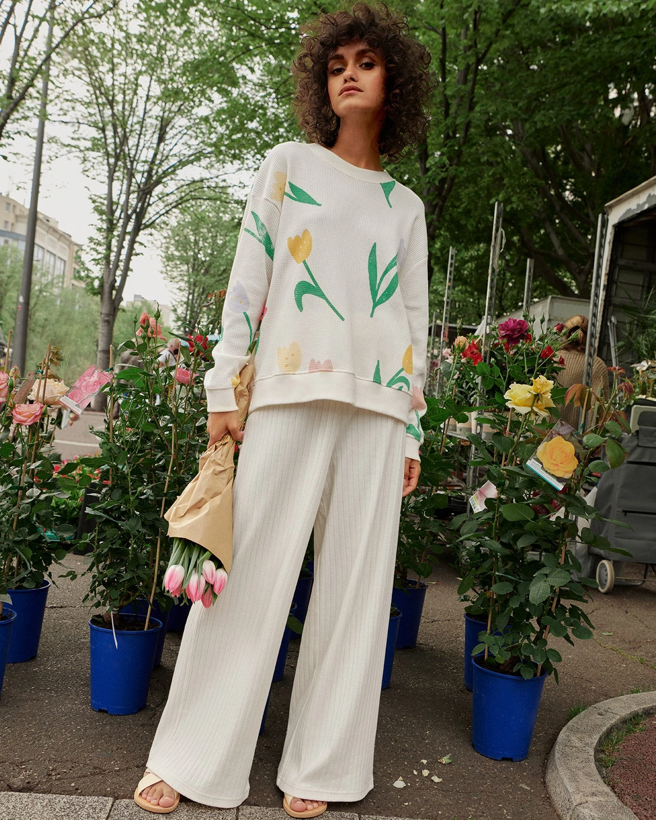 Le Sweat Scarlett En Coton Bio - Tulipes 4 Le Sweat Scarlett En Coton Bio - Tulipes – Image 2