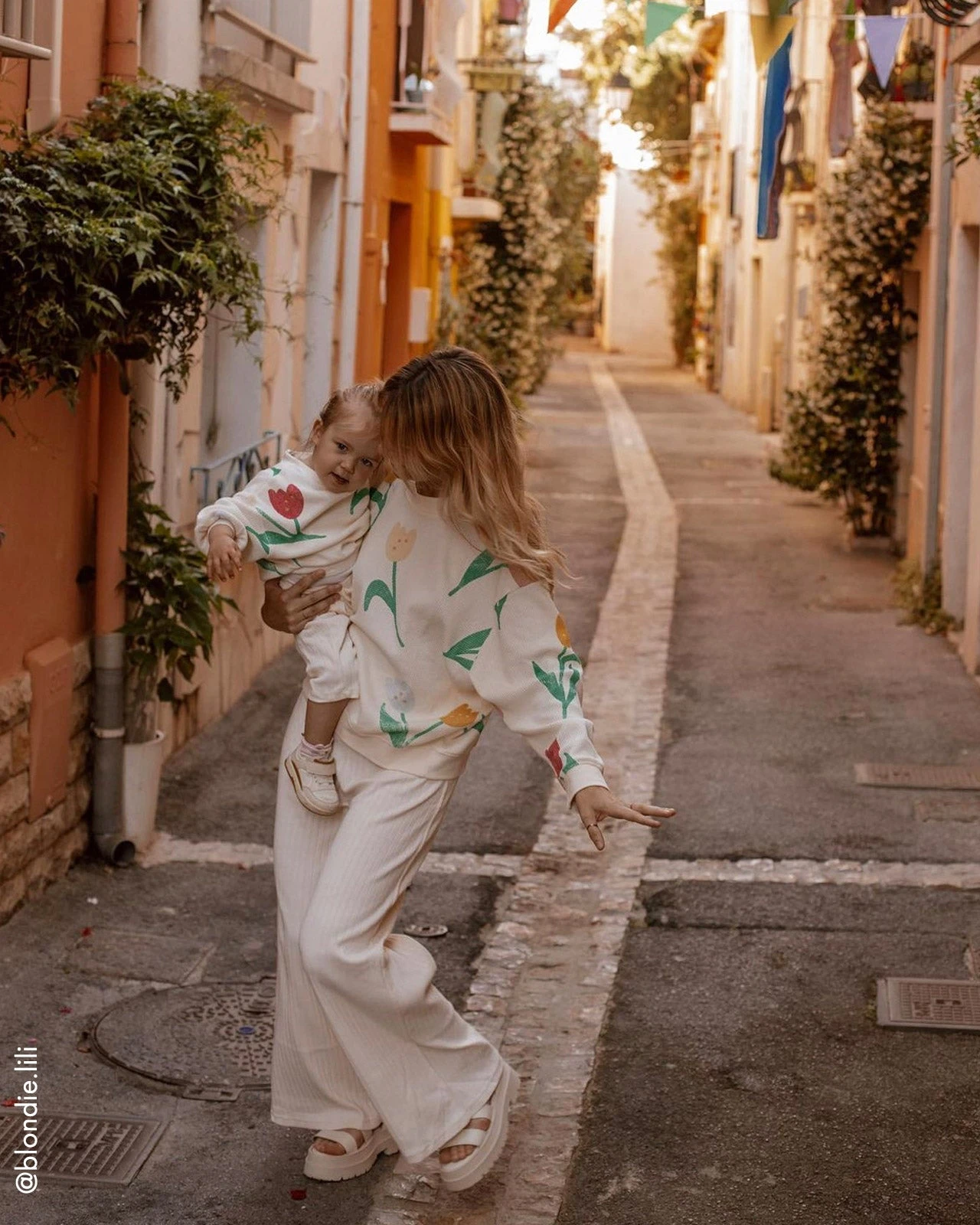 Le Sweat Scarlett En Coton Bio - Tulipes 14 Le Sweat Scarlett En Coton Bio - Tulipes – Image 12