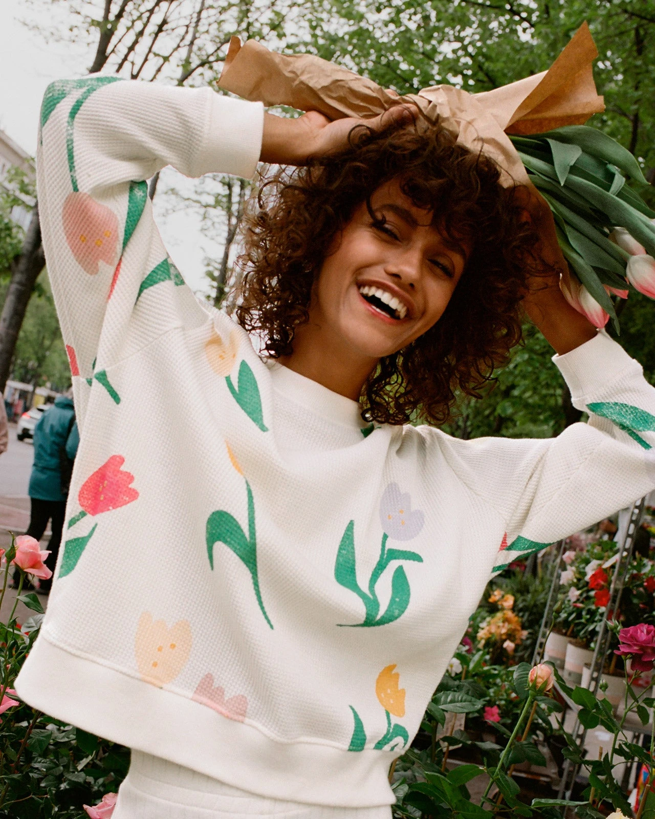 Le Sweat Scarlett En Coton Bio - Tulipes 6 Le Sweat Scarlett En Coton Bio - Tulipes – Image 4