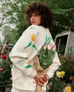 Le Sweat Scarlett En Coton Bio - Tulipes 16 Le Sweat Scarlett En Coton Bio - Tulipes -Bijoux Magasin le sweat tulipes femme en coton bio creme 9
