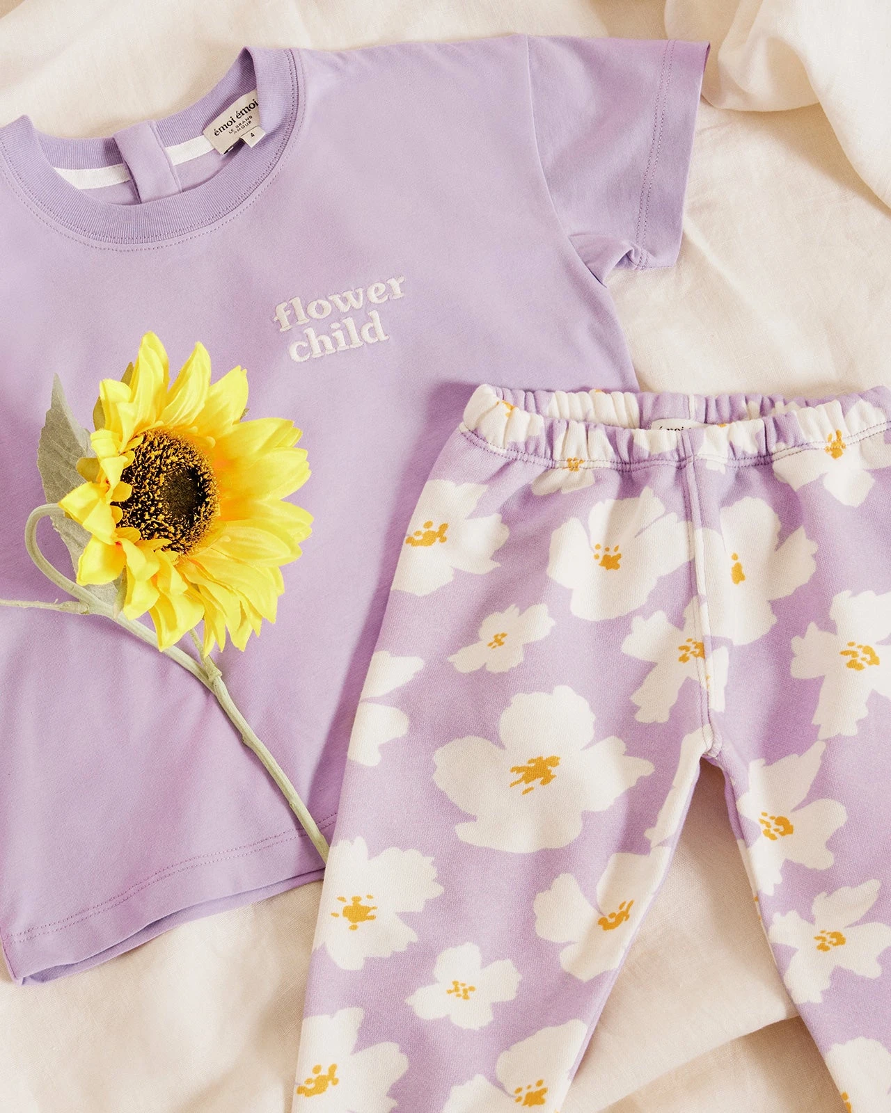 Le T-shirt Brodé Flower Child En Coton Bio - Lilas 11 Le T-shirt Brodé Flower Child En Coton Bio - Lilas – Image 9