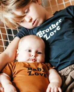 Le T-shirt Brother Love En Coton Bio - Bleu Charbon 13 Le T-shirt Brother Love En Coton Bio - Bleu Charbon -Bijoux Magasin le t shirt brother love en coton bio bleu charbon