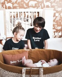 Le T-shirt Brother Love En Coton Bio - Bleu Charbon 11 Le T-shirt Brother Love En Coton Bio - Bleu Charbon -Bijoux Magasin le t shirt brother love en coton bio bleu charbon emoi emoi 7