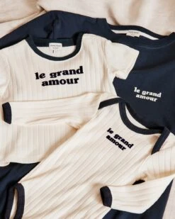 Le T-shirt Le Grand Amour Enfant En Coton Bio - Crème -Bijoux Magasin le t shirt le grand amour enfant en coton bio creme 2