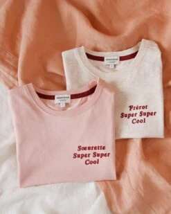 Le T-shirt Sœurette Super Super Cool En Coton Bio - Rose 7 Le T-shirt Sœurette Super Super Cool En Coton Bio - Rose -Bijoux Magasin le t shirt soeurette super super cool en coton bio rose emoi emoi 3