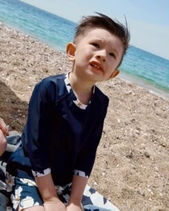 Le Top Anti-UV Bleu Nuit - Gili's X émoi émoi -Bijoux Magasin le top anti uv bleu nuit gilis x emoi emoi 6