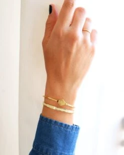 Le Jonc Initiale - Doré à L'or Fin 24 Carats -Bijoux Magasin le jonc lettre dor l or fin 1