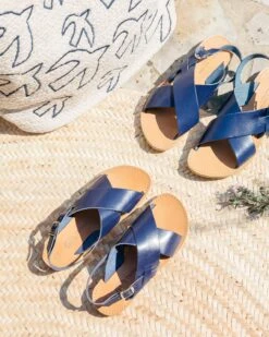 Les Sandales Enfant - En Cuir Bleu Grecque - Théluto X émoi émoi -Bijoux Magasin les sandales femme en cuir bleu grecque theluto x emoi emoi 12