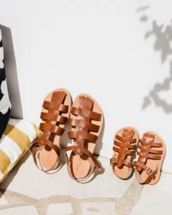 Les Sandales Mathis Femme En Cuir Naturel - Théluto X émoi émoi -Bijoux Magasin les sandales mathis femme en cuir camel theluto x emoi emoi 2