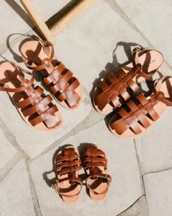 Les Sandales Mathis Femme En Cuir Naturel - Théluto X émoi émoi -Bijoux Magasin les sandales mathis femme en cuir camel theluto x emoi emoi b0e0e3aa 05d4 4b40 aac5 a8329b001e54