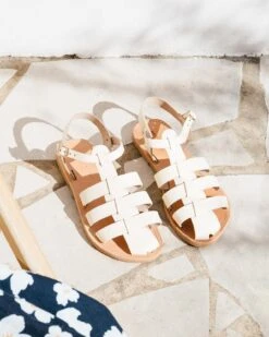 Les Sandales Mathis Femme En Cuir Ivoire - Théluto X émoi émoi -Bijoux Magasin les sandales mathis femme en cuir ivoire theluto x emoi emoi 3 ad995e0c cdb5 4b13 83f2 7f721b0a8e16