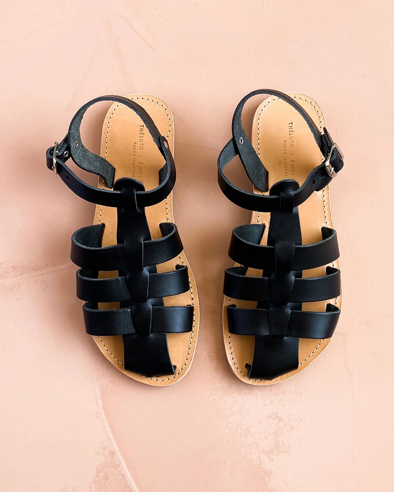 Les Sandales Mathis Femme En Cuir Noir - Théluto X émoi émoi 10 Les Sandales Mathis Femme En Cuir Noir - Théluto X émoi émoi – Image 8