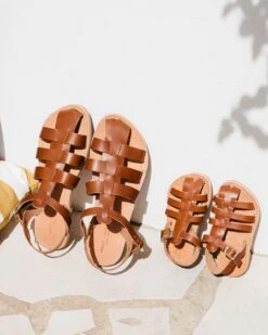 Les Sandales Mathis Homme En Cuir Naturel - Théluto X émoi émoi -Bijoux Magasin les sandales mathis homme en cuir camel theluto x emoi emoi 1