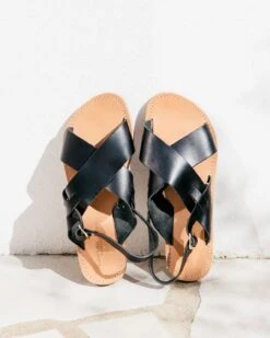 Les Sandales Tom Femme En Cuir Noir - Théluto X émoi émoi